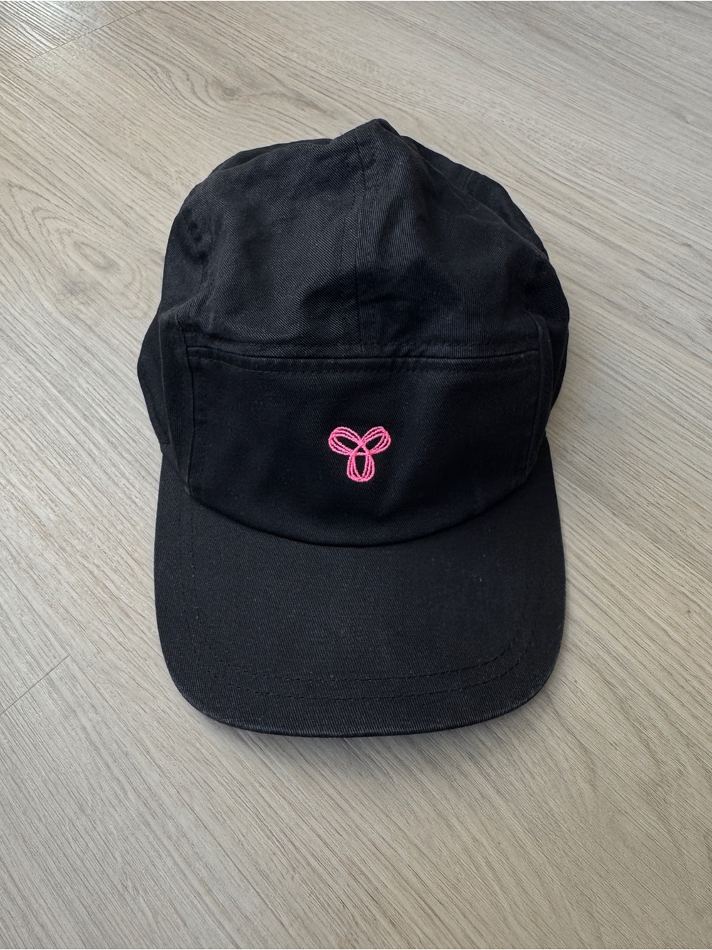 Tna Aritzia Black Pink Logo Five-Panel Baseball Cap Adjustable One Size